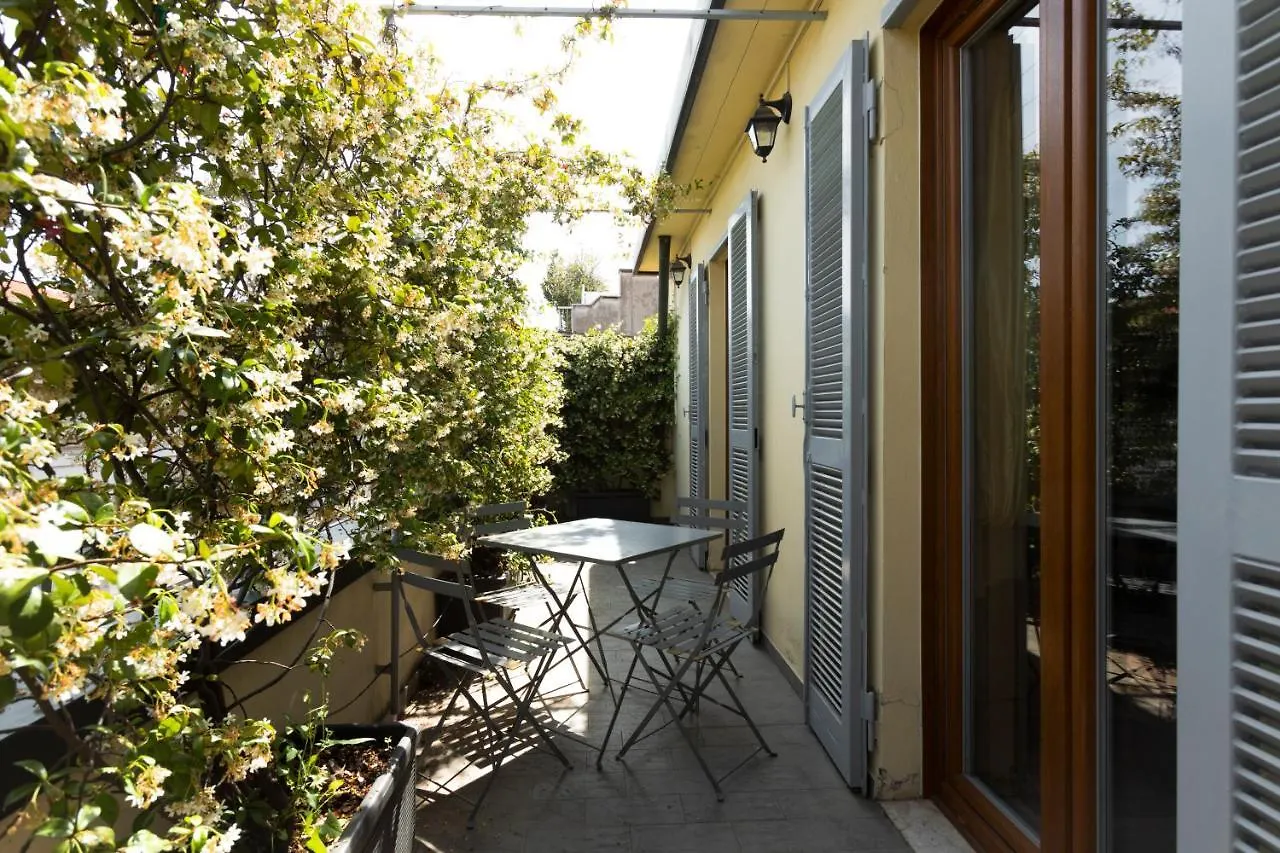 Apartment Montenapoleone - Sant Andrea Charme Penthouse Milan Italy