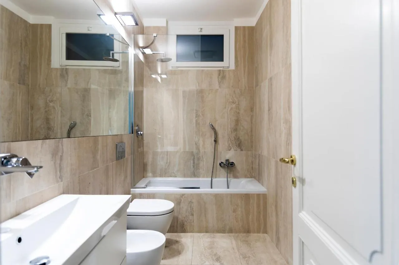 Lejlighed Montenapoleone - Sant Andrea Charme Penthouse Milano Italien